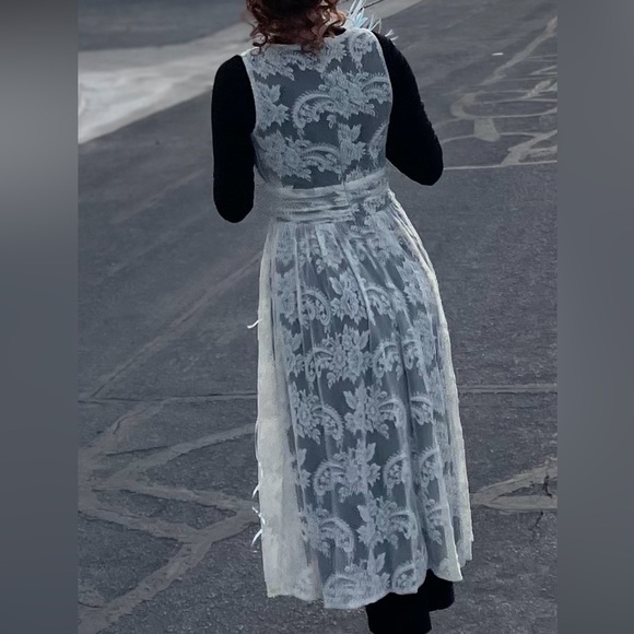 Newport News black and lace dress - Picture 3 of 6